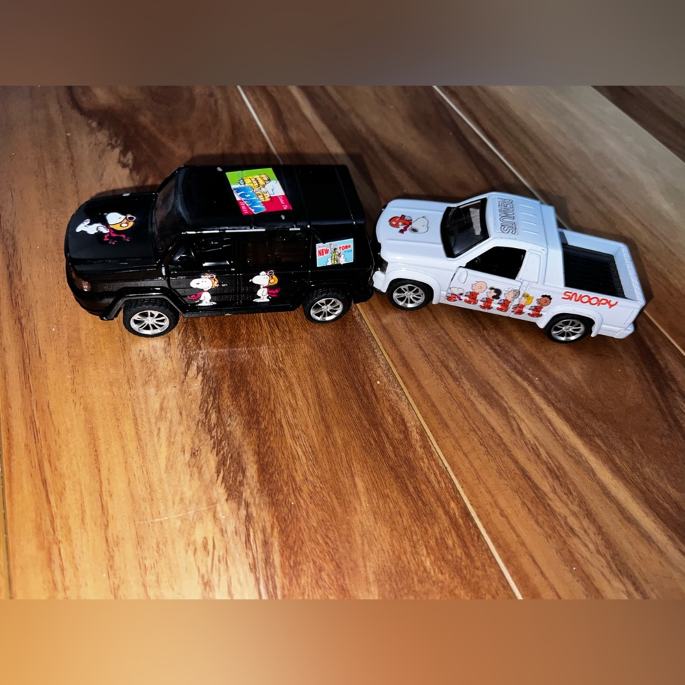 Snoopy dicast vehicles
